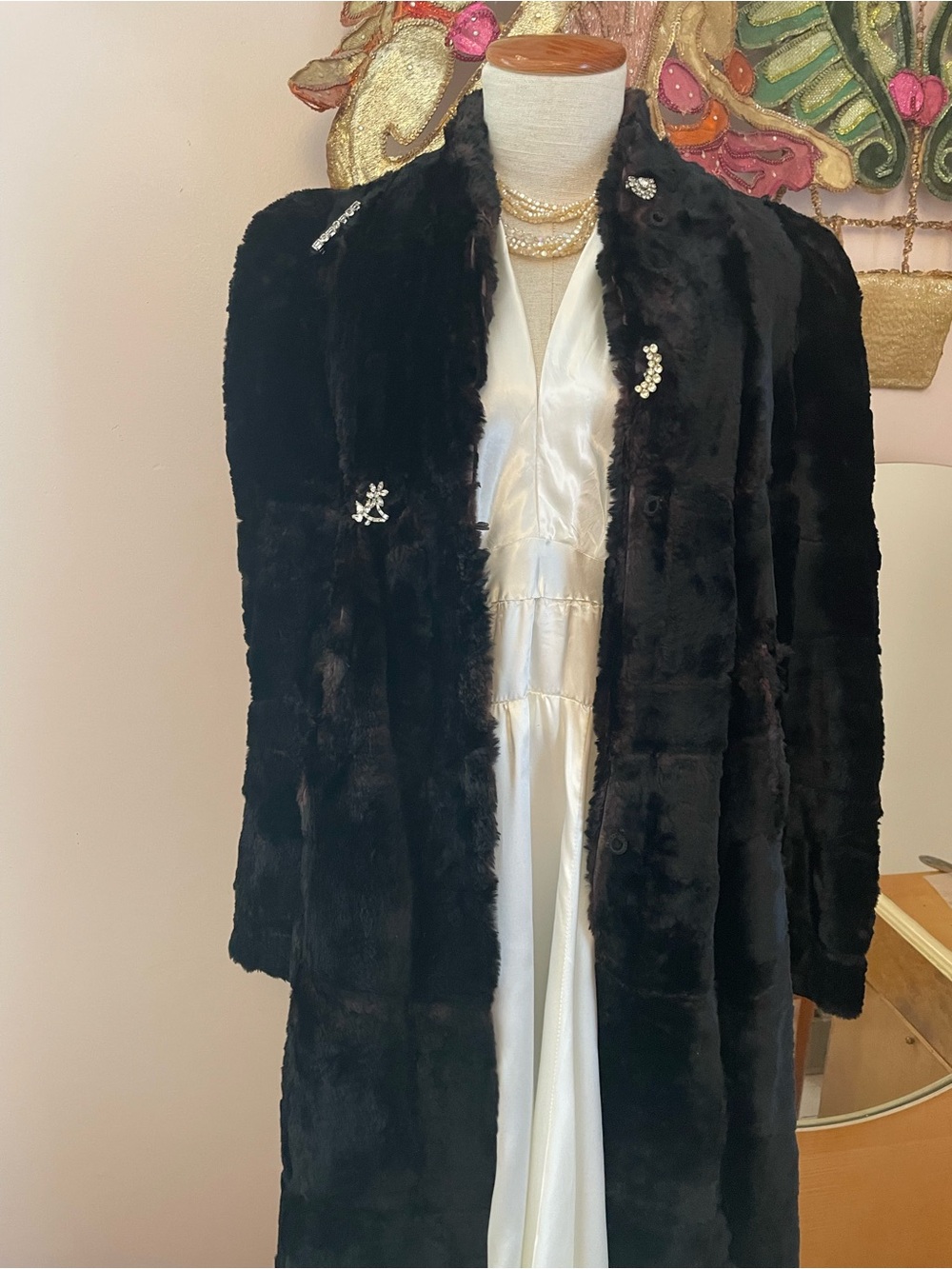 Classic Black 1930s Vintage Fur Long Coat - Elegant Women's Outerwear